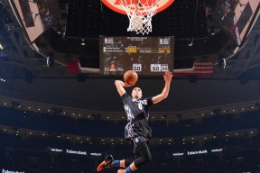 亚博体育APP-李娜狂砍47分却遭怒批？巴黎圣日耳曼战术微调与NBA强敌清晨来袭，三重看点引爆争议